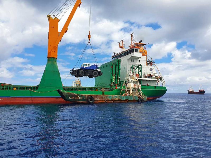 ILHA DE PÁSCOA RECEBE 3º GUINDASTE TADANO