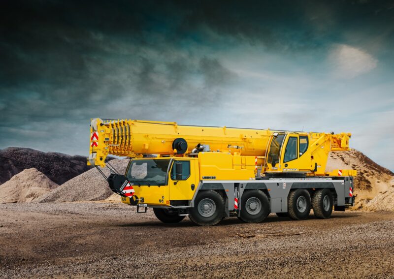 LIEBHERR LEVA PARA A M&T GUINDASTE DE 4 EIXOS PARA 120 T