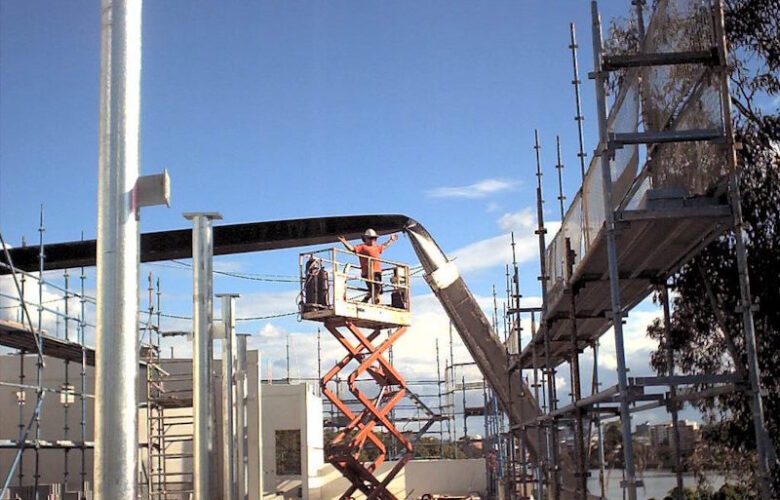 PORQUE OCORRE SOBRECARGA NOS GUINDASTES?