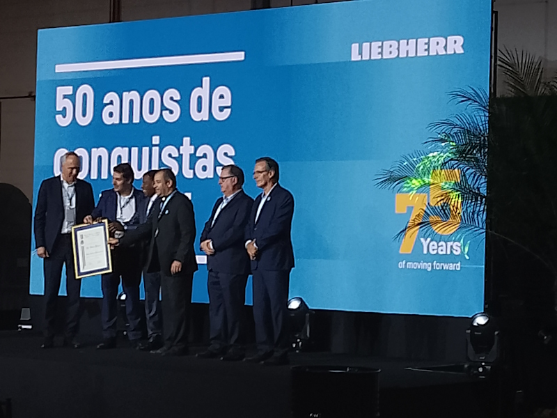 LIEBHERR BRASIL COMEMORA 50 ANOS