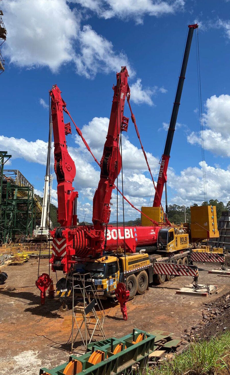 BOLBI AMPLIA CAPACITAÇÃO COM GUINDASTE SANY PARA 400 T