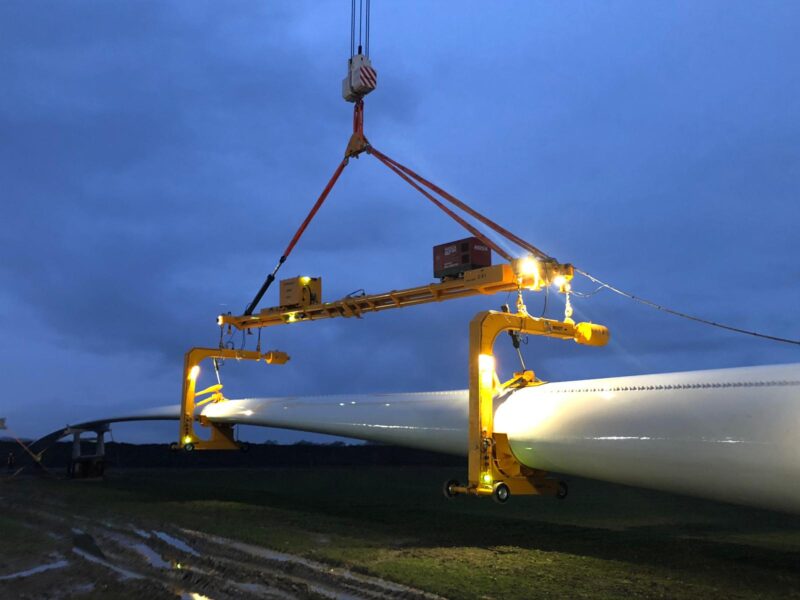 EXCELÊNCIA NA INSTALAÇÃO DE PÁS DE TURBINAS EÓLICAS