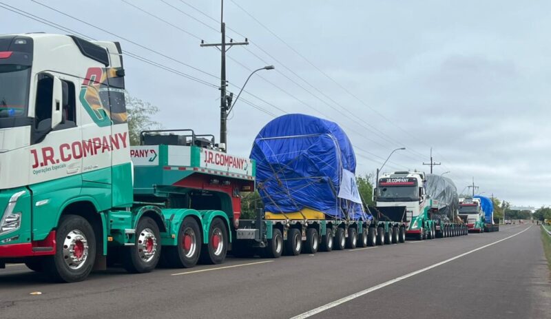 HANSA MEYER EXECUTA TRANSPORTE COMPLEXO DE ROTORES