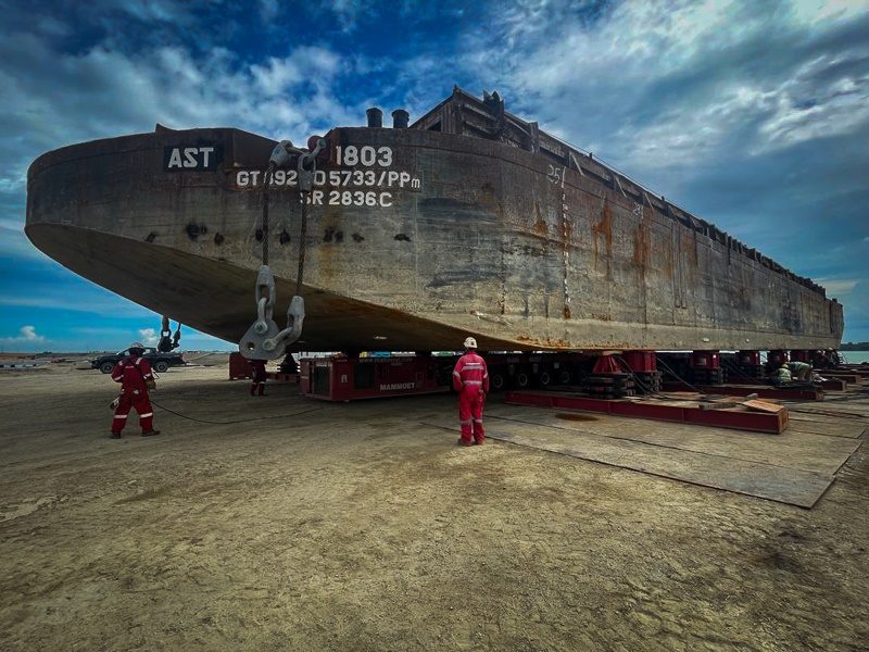 RESGATE DE BALSAS MARCA AVANÇO EM PULAU TEKONG