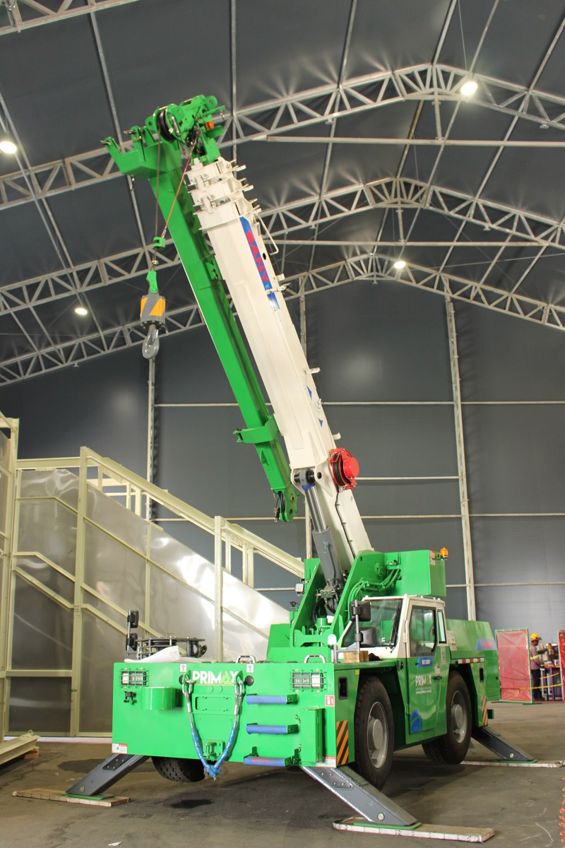 PRIMAX INOVA COM GUINDASTE ELÉTRICO SANY SIC130EV