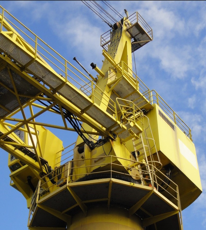 ARTICULAÇÕES DE LANÇAS DE GUINDASTES OFFSHORE