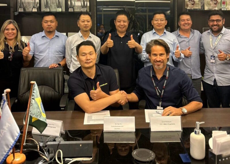 MAKRO AMPLIA FROTA COM GUINDASTES ZOOMLION