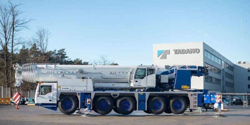 TADANO AC 5.250L-2 AMPLIA ALCANCE COM LANÇA DE 79 M