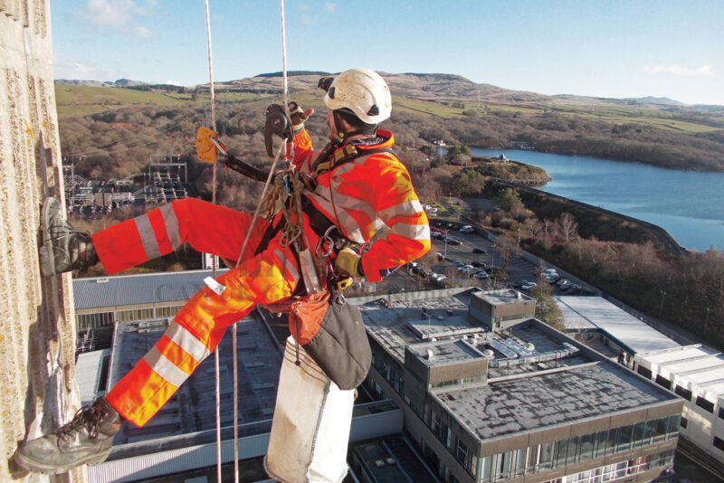TRABALHO COM CORDAS SEGUE NORMAS INTERNACIONAIS