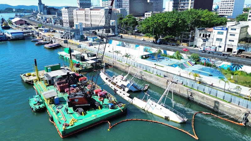 MARFORT RESGATA O NAVIO PROFESSOR W. BESNARD